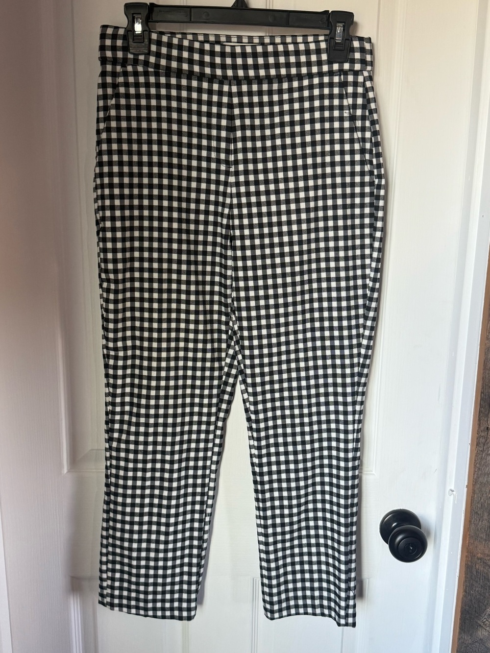 Black & White Gingham Women’s Dress Capris